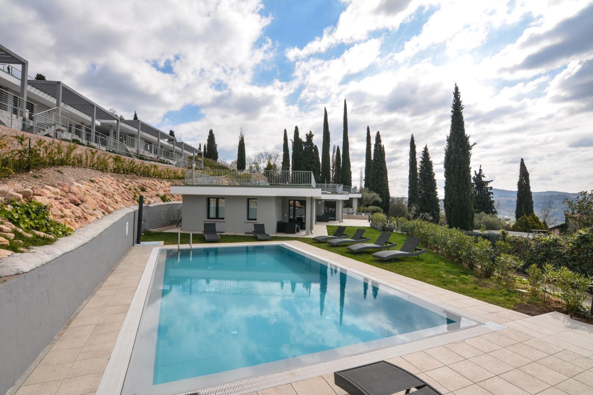 Sunset Lodge - Enjoy Holiday Garda  Exterior photo